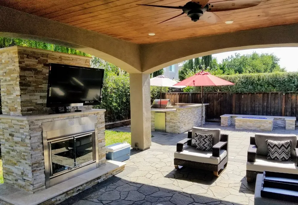 Professional garden landscaping in Santa Clara, CA - Konig Construction & Outdoor Living Specialists