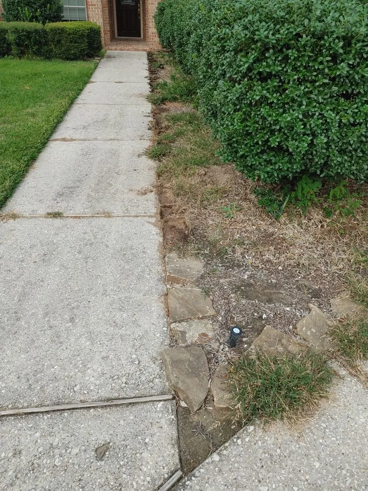 Expert yard cleanup service for homes in Panorama Village, TX by Korat lawncare