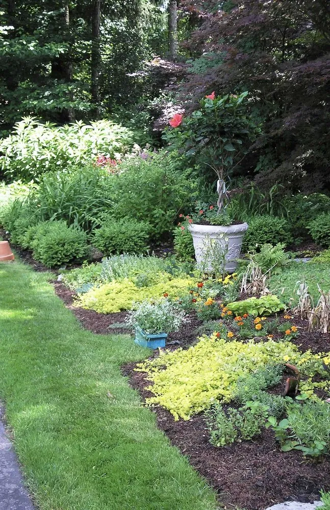 Local landscape design in Frankfort, IL by Koreman Landscape