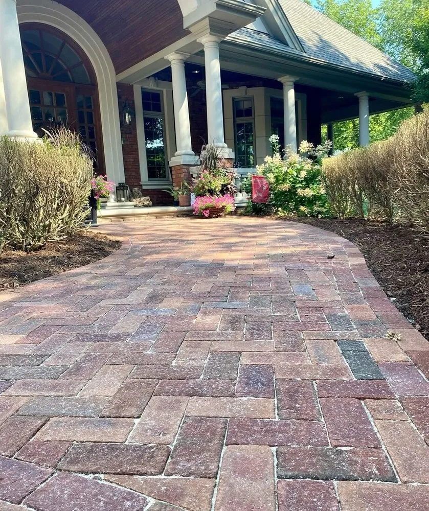 Custom yard maintenance experts serving Frankfort, IL - Koreman Landscape