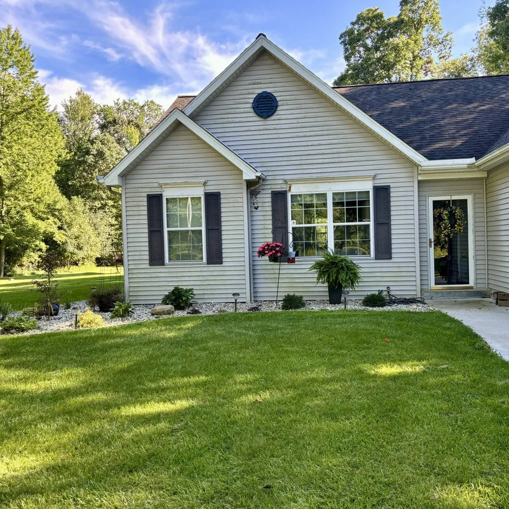 Professional landscape installation experts serving Jackson, MI - Kosmet Construction