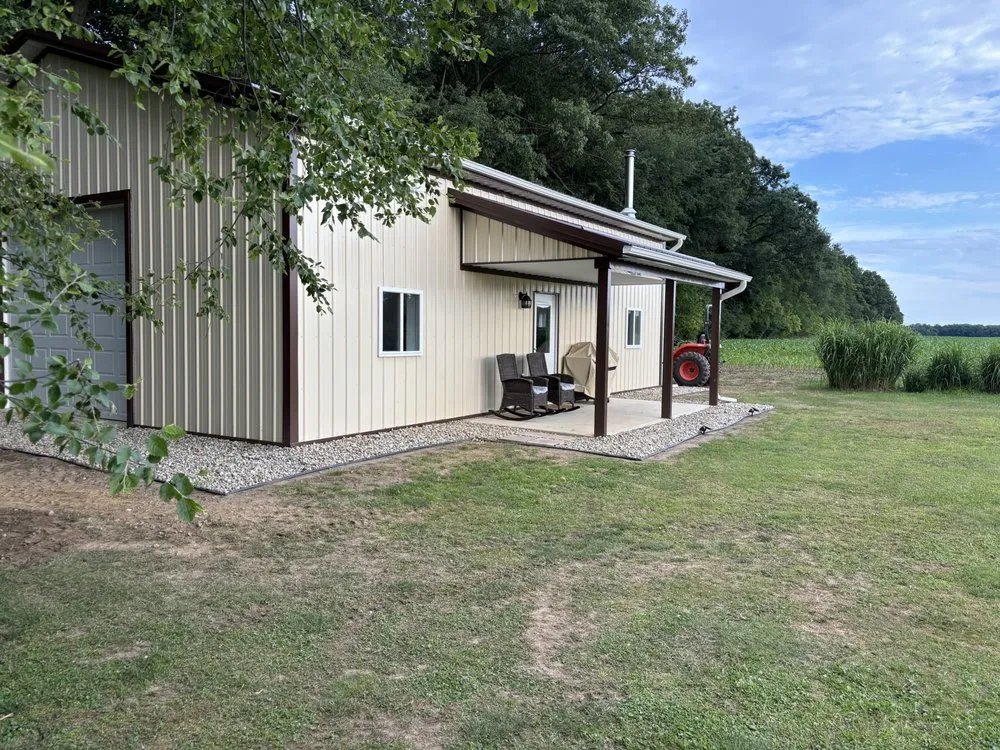 Custom outdoor landscaping in Jackson, MI by Kosmet Construction