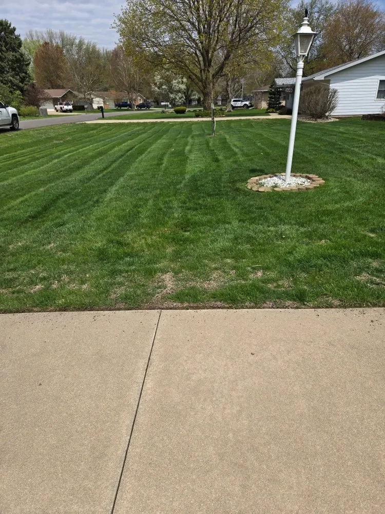 Reliable garden landscaping in Rock Falls, IL by Kostmans Verdant Landscaping