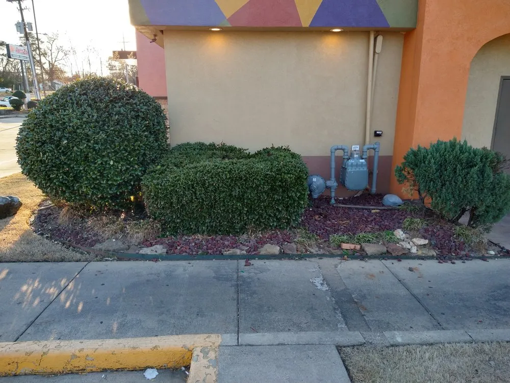 Custom landscaping services in Mount Pleasant, TX - Kountry Kuts Landscaping