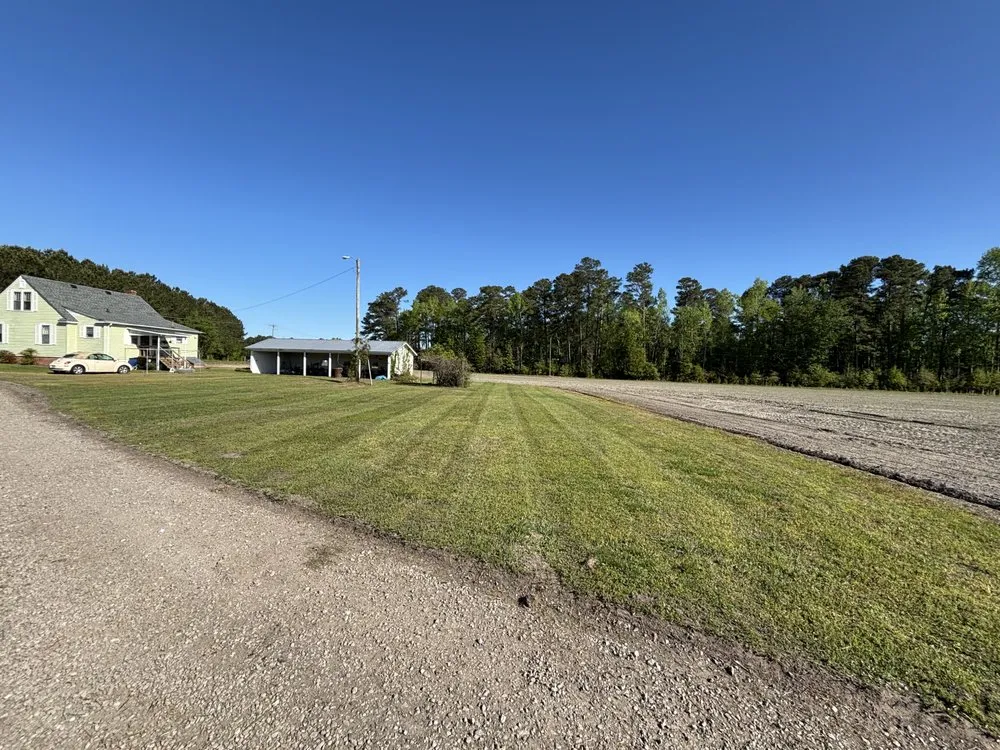 Top-rated residential landscaping for year-round maintenance across Burgaw, NC - Kountry Kutz and Landscaping