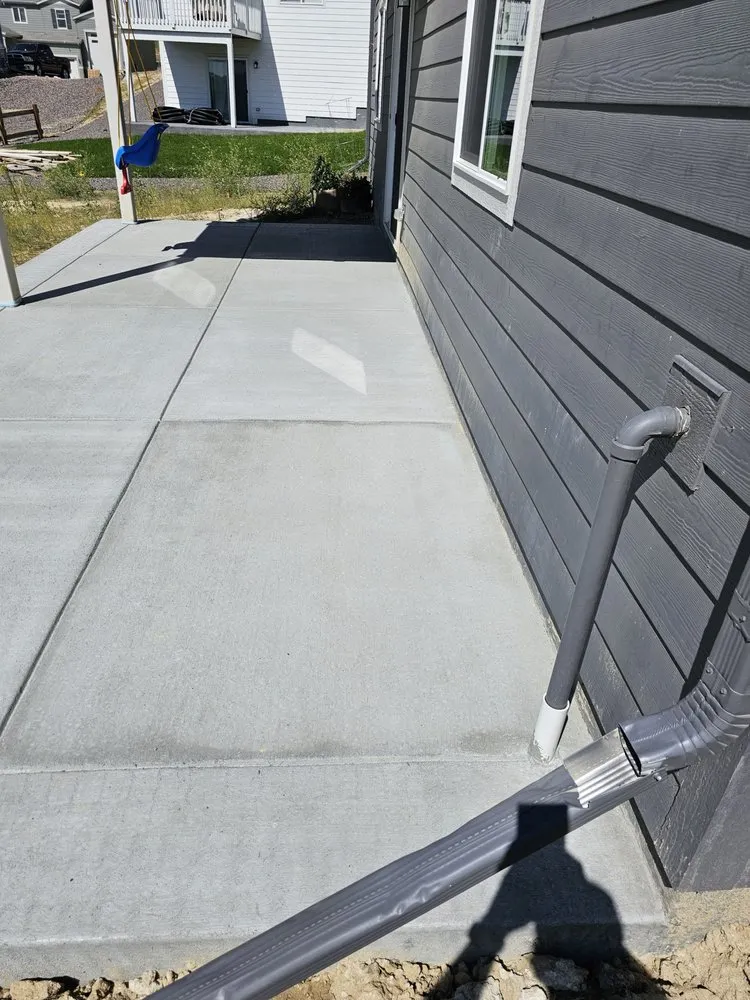 Top-rated residential landscaping for beautiful yards in Bennett, CO by Kountry Life Kustomz