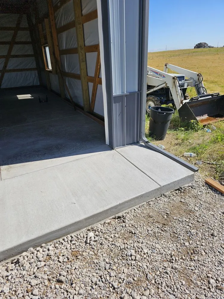 Reliable residential landscaping experts serving Bennett, CO - Kountry Life Kustomz