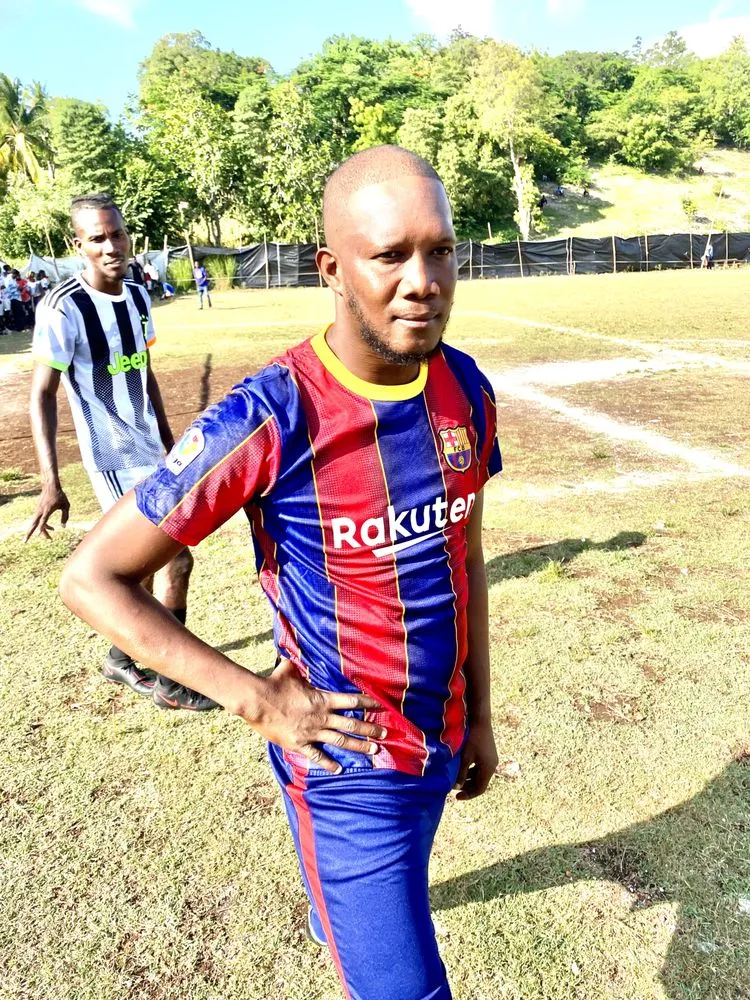 Professional yard maintenance in West Palm Beach, FL - Koyo-13 Cutting Tree & Best Landscaping