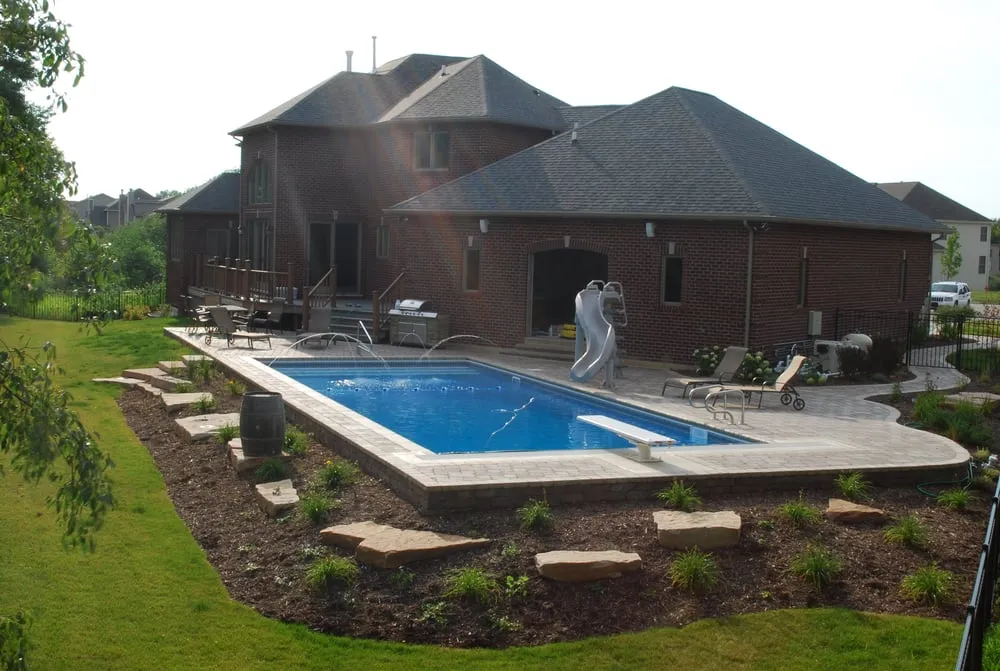 Top-rated lawn care service with custom design in Batavia, IL by Kozak Custom Landscapes