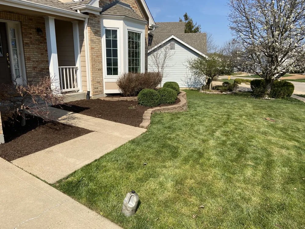 Local garden landscaping for homes across St Louis, MO - Kozeny's Lawn Service