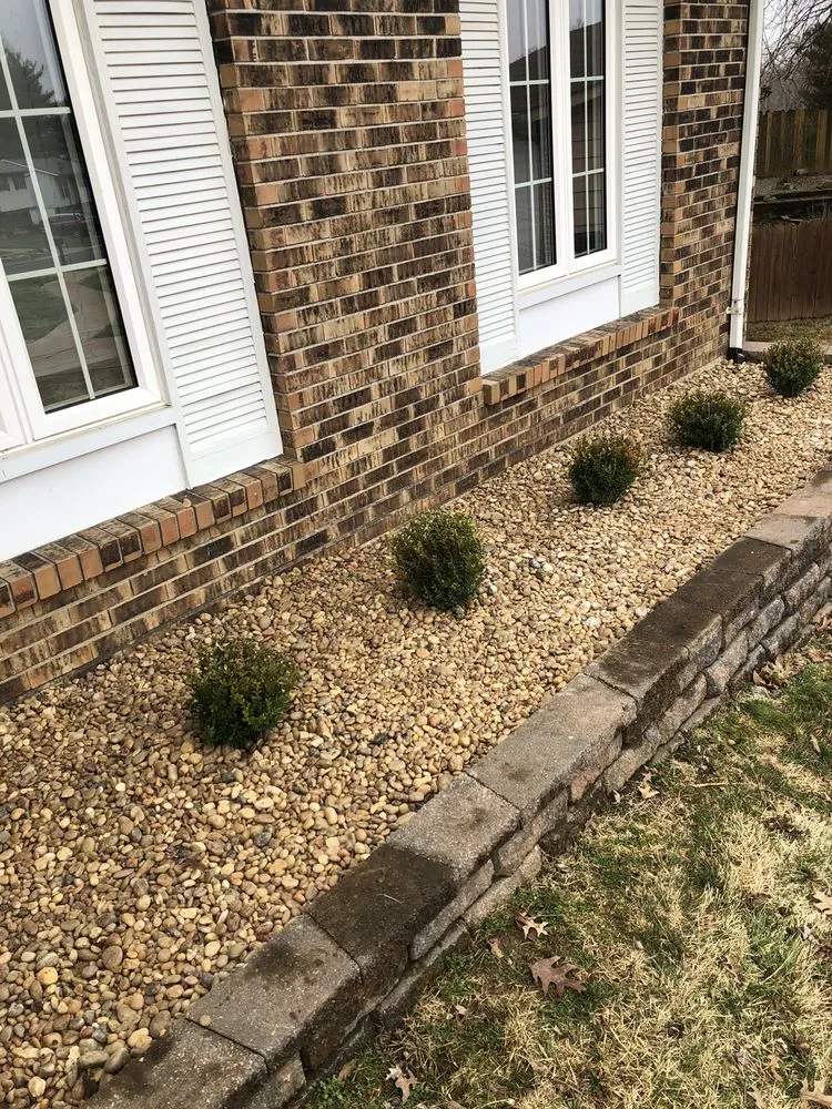 Top-rated lawn care service in St Louis, MO by Kozeny's Lawn Service