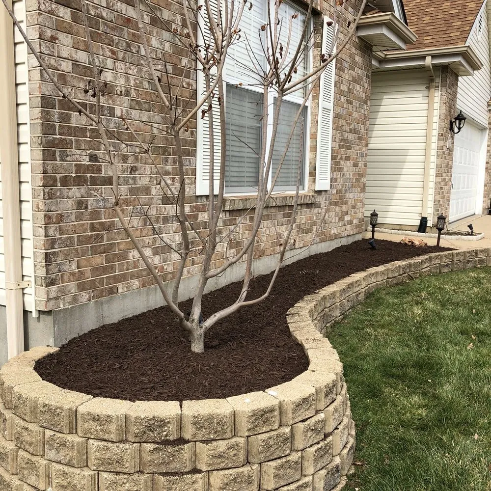 Local yard cleanup service in St Louis, MO - Kozeny's Lawn Service