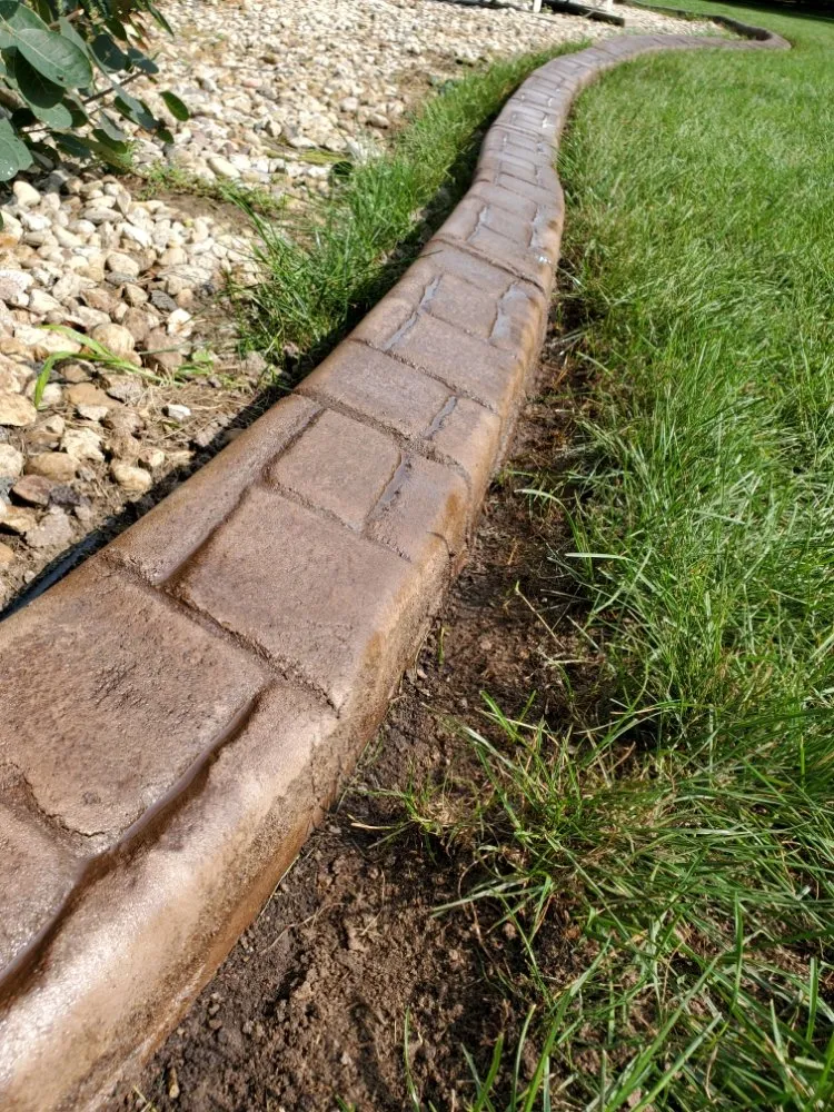 Affordable lawn care service in Lone Rock, WI by Krafty Kurbs