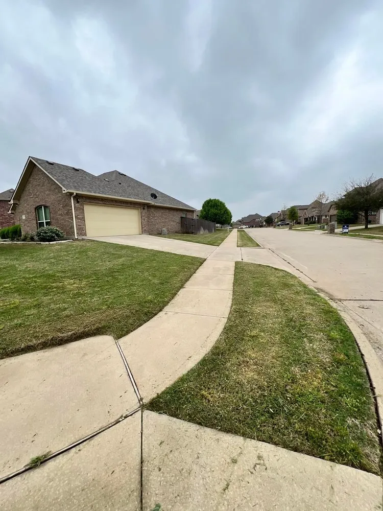 Custom outdoor landscaping in Knollwood, TX - Kranning Enterprise