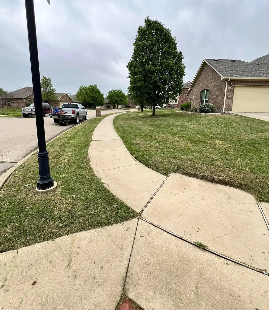 Top-rated outdoor landscaping for residential properties in Knollwood, TX by Kranning Enterprise