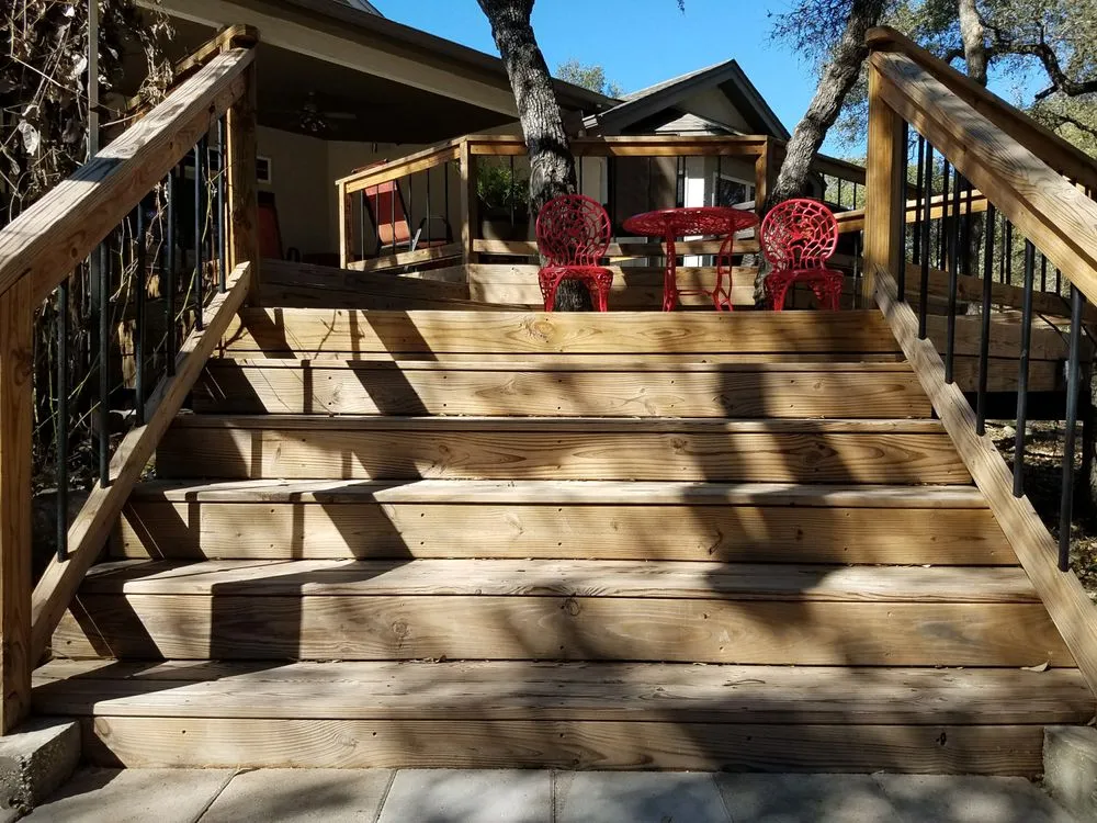 Expert yard maintenance for year-round maintenance in New Braunfels, TX by Krause Contracting