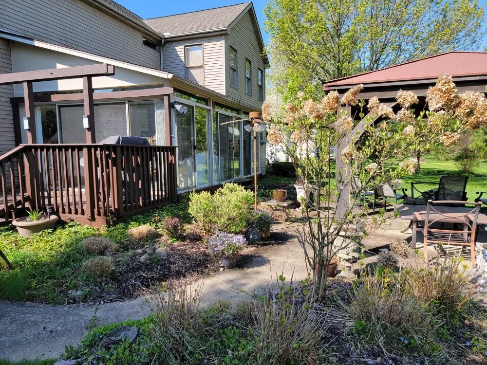 Trusted yard maintenance experts serving Berea, OH - Kren’s Kreations