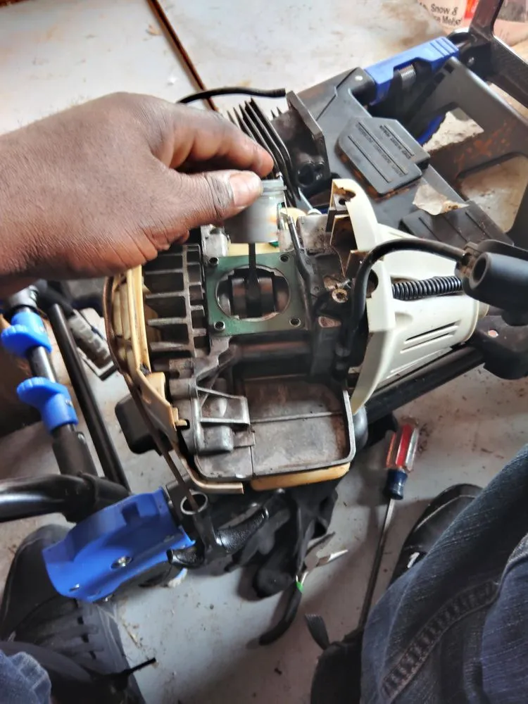 Top-rated landscaping services for residential properties across Louisville, KY - Krisp LawnKutz