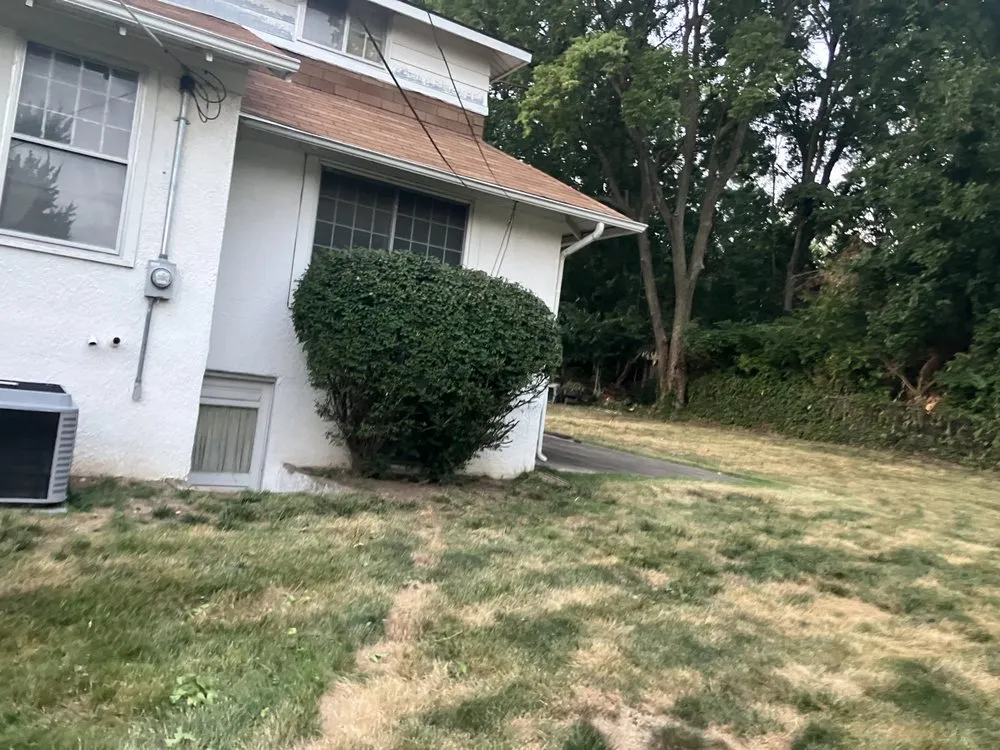 Reliable landscaping services for residential properties in Independence, MO by Krispy Kuttz LawnCare & Landsaping