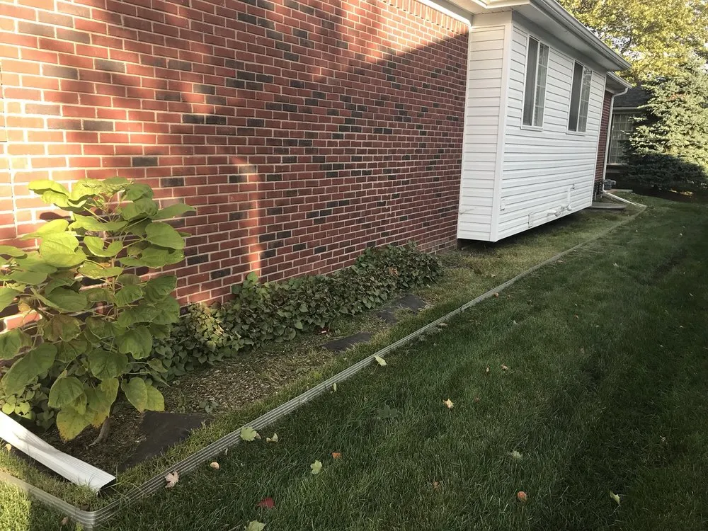 Trusted lawn mowing service experts serving Sterling Heights, MI - Kris's Lawn Care