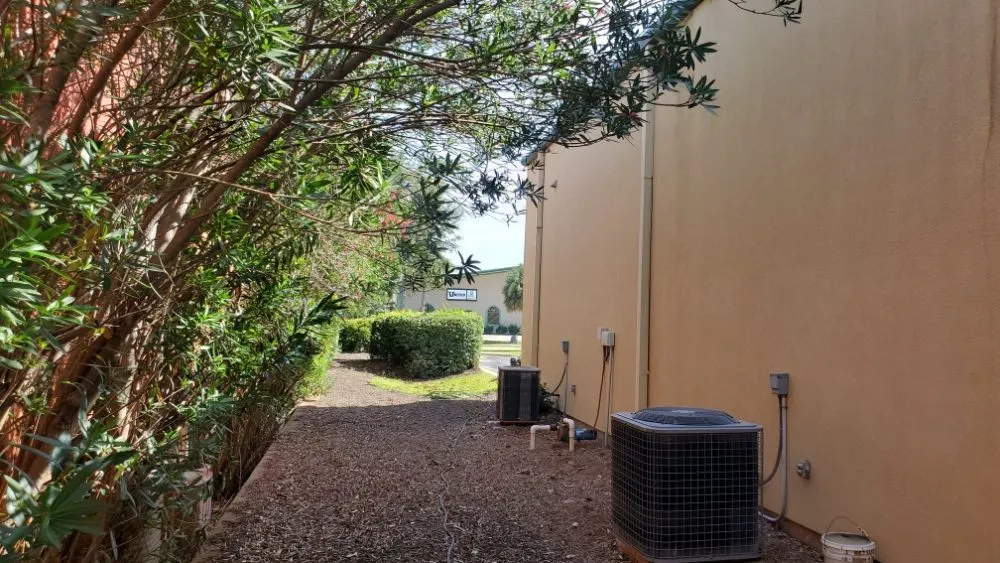 Custom outdoor landscaping in Fort Walton Beach, FL - Kristi And David Cleaning