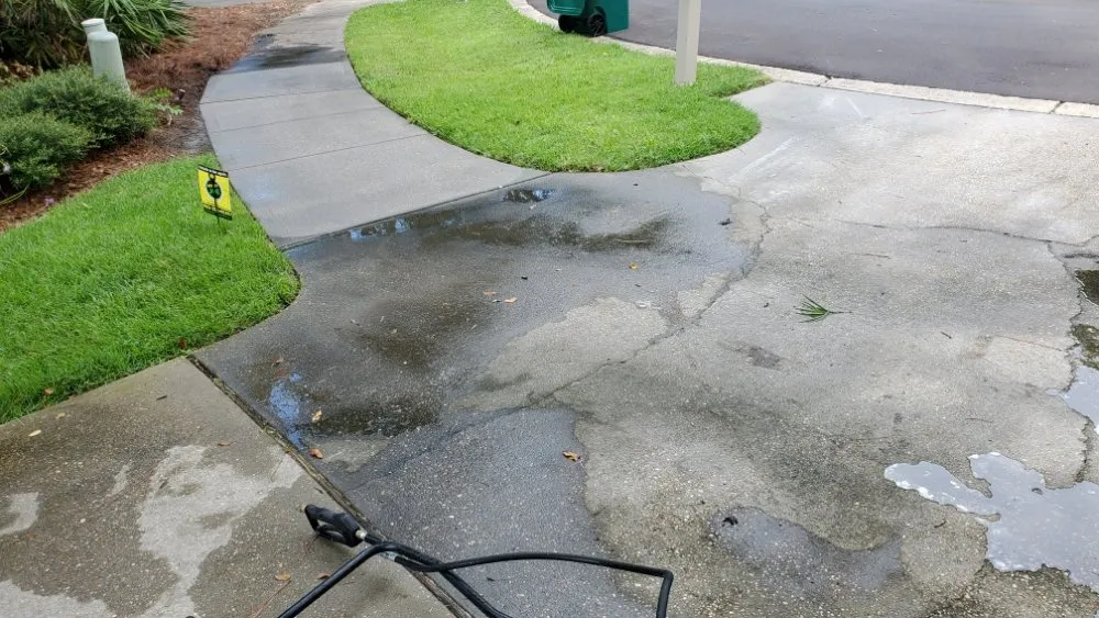 Affordable outdoor landscaping in Fort Walton Beach, FL - Kristi And David Cleaning