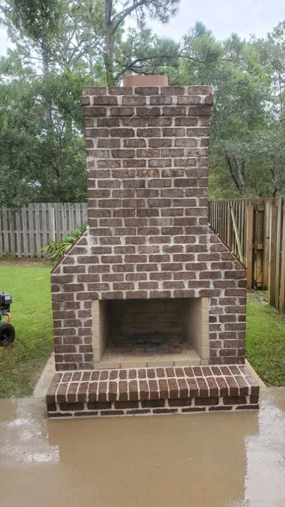 Reliable yard maintenance for beautiful yards in Fort Walton Beach, FL by Kristi And David Cleaning