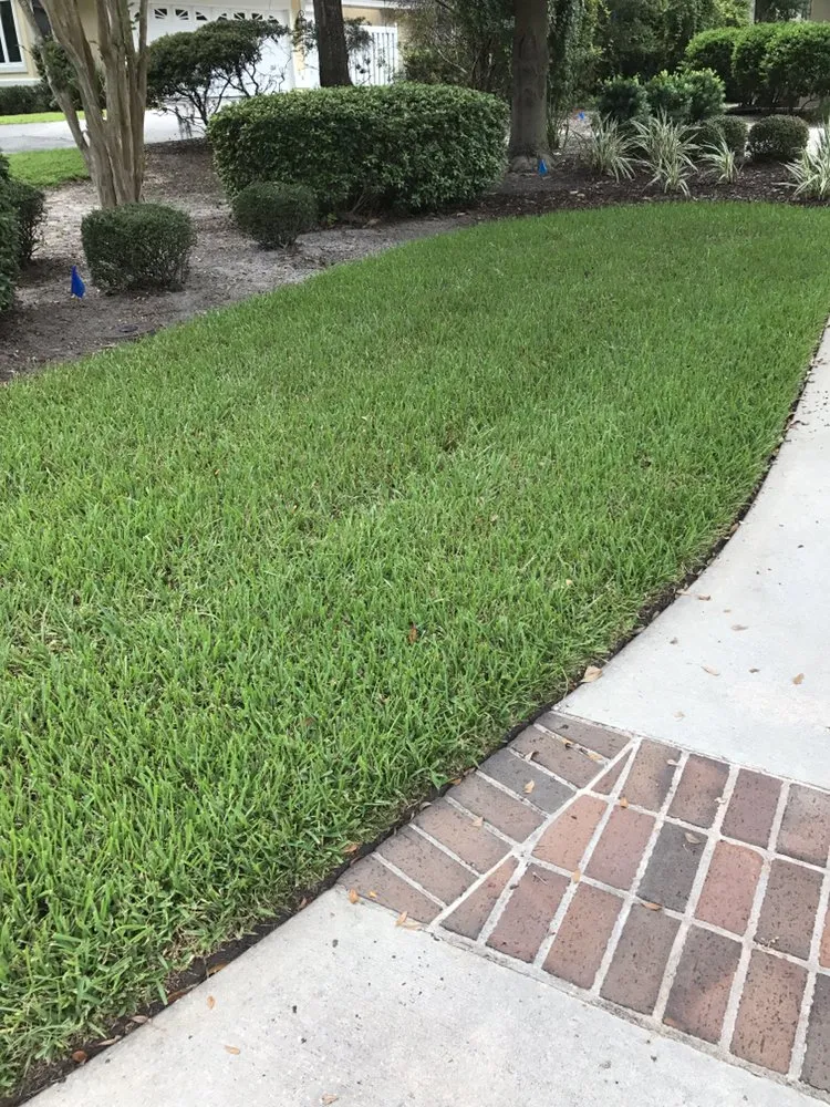 Top-rated lawn care service with custom design in Hilton Head Island, SC by Krystal's Landscaping Home & Services