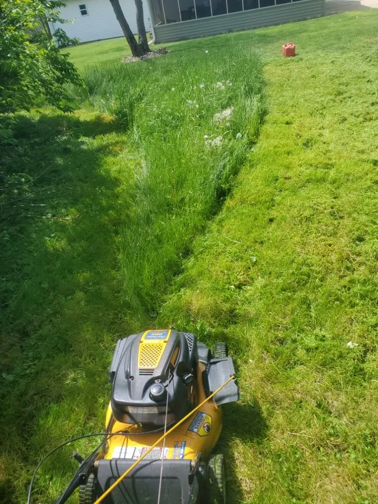 Expert lawn mowing service experts serving Ottawa, IL - K's Lawn and Landscaping