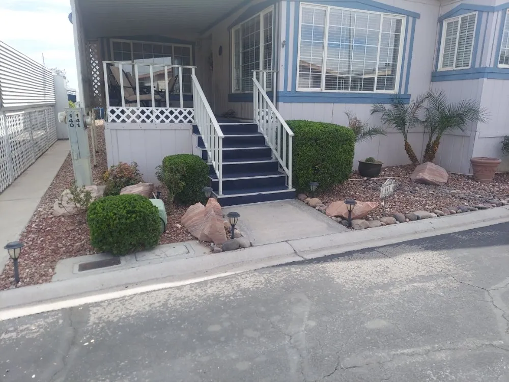 Top-rated lawn care service in Las Vegas, NV by K's Lawn Services