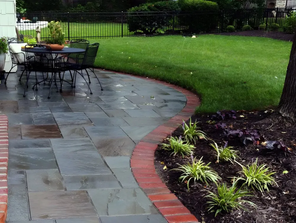 Professional lawn care service experts serving Kansas City, KS - Ksquared Landscapes