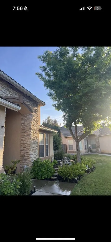 Professional lawn care service experts serving Fresno, CA - KT Landscaping