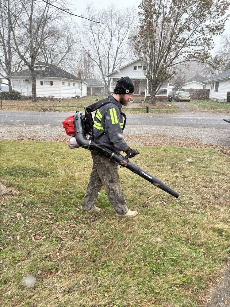 Professional garden landscaping in Herrin, IL by K&T landscaping