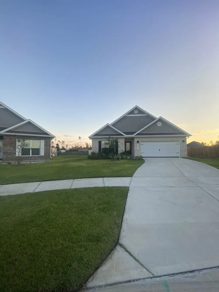 Expert landscaping services near you in Vernon, FL by K&T Landscaping
