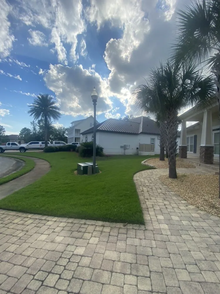 Local lawn mowing service in Vernon, FL - K&T Landscaping
