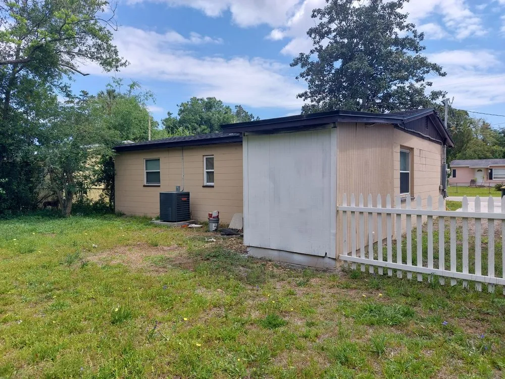 Expert yard cleanup service in Jacksonville Beach, FL - K&T Lawn and More Services