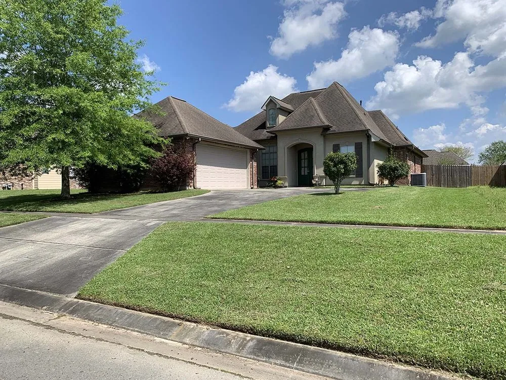 Top-rated outdoor landscaping in Baton Rouge, LA by KTG Lawn Services