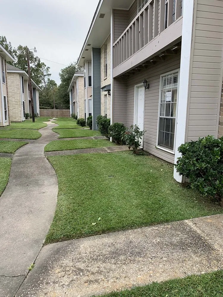 Affordable yard maintenance in Baton Rouge, LA - KTG Lawn Services
