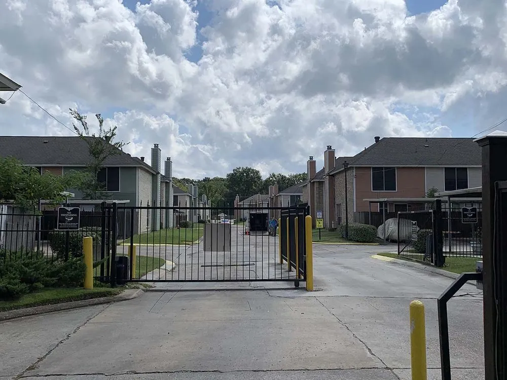 Affordable garden landscaping for year-round maintenance across Baton Rouge, LA - KTG Lawn Services