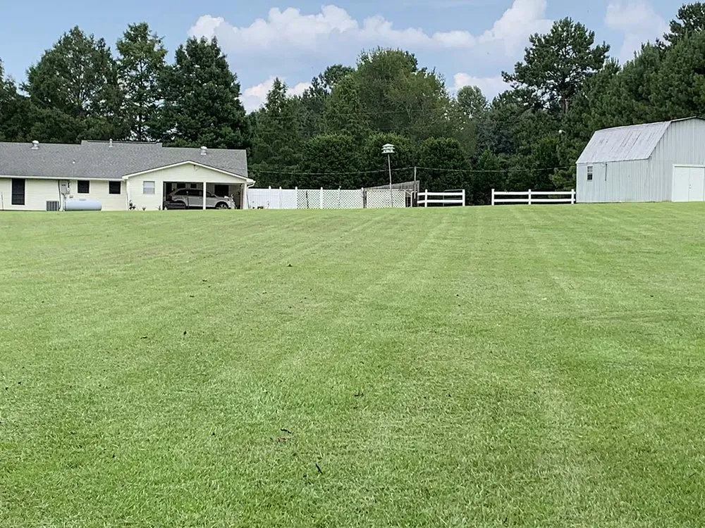 Reliable garden landscaping in Baton Rouge, LA by KTG Lawn Services