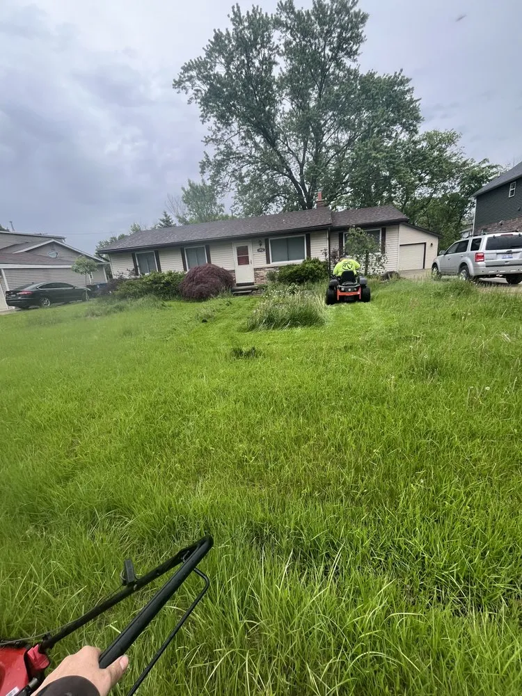 Top-rated yard cleanup service for beautiful yards in Westland, MI by Ktm Outdoors