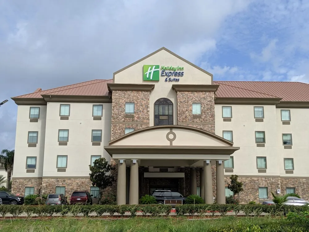 Top-rated lawn care service experts serving Kemah, TX - KTS Landscape & Irrigation