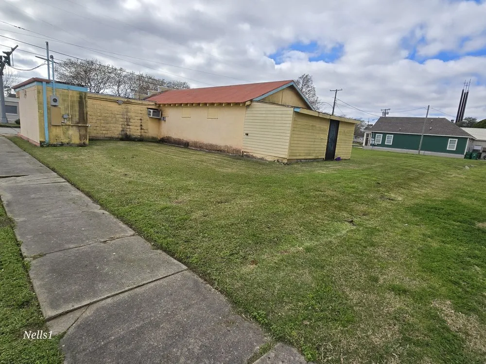 Reliable lawn care service experts serving New Orleans, LA - Kuality Kutz Lawn Care