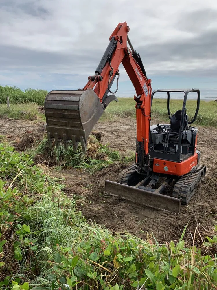 Local garden landscaping for year-round maintenance across Lacey, WA - Kuber Earthworks