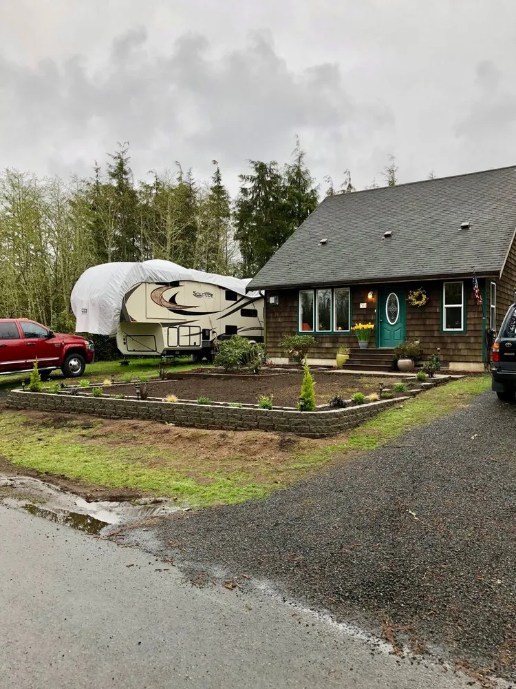 Top-rated landscape design in Lacey, WA by Kuber Earthworks