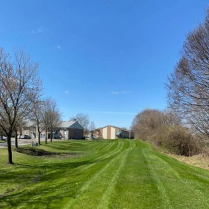 Professional lawn care service experts serving Magnolia, IL - Kuehn Lawn Services