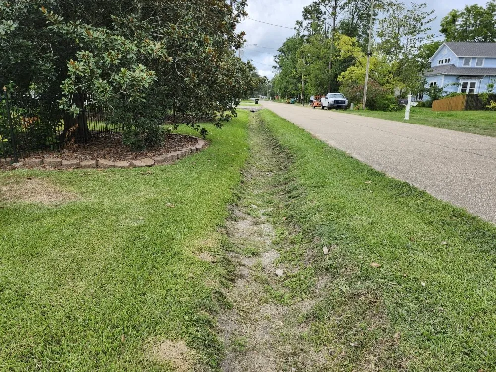 Reliable landscaping services for homes in Ponchatoula, LA by Kuhn Store