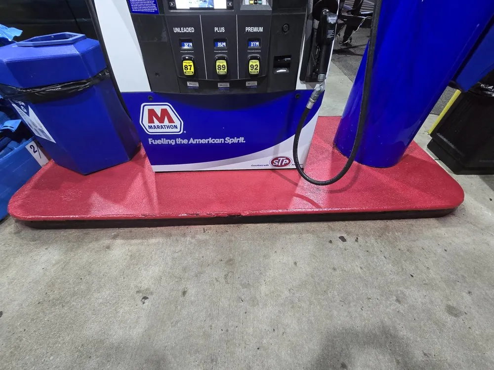 Local yard cleanup service in Coon Rapids, MN by Kuntry's Landscaping Service