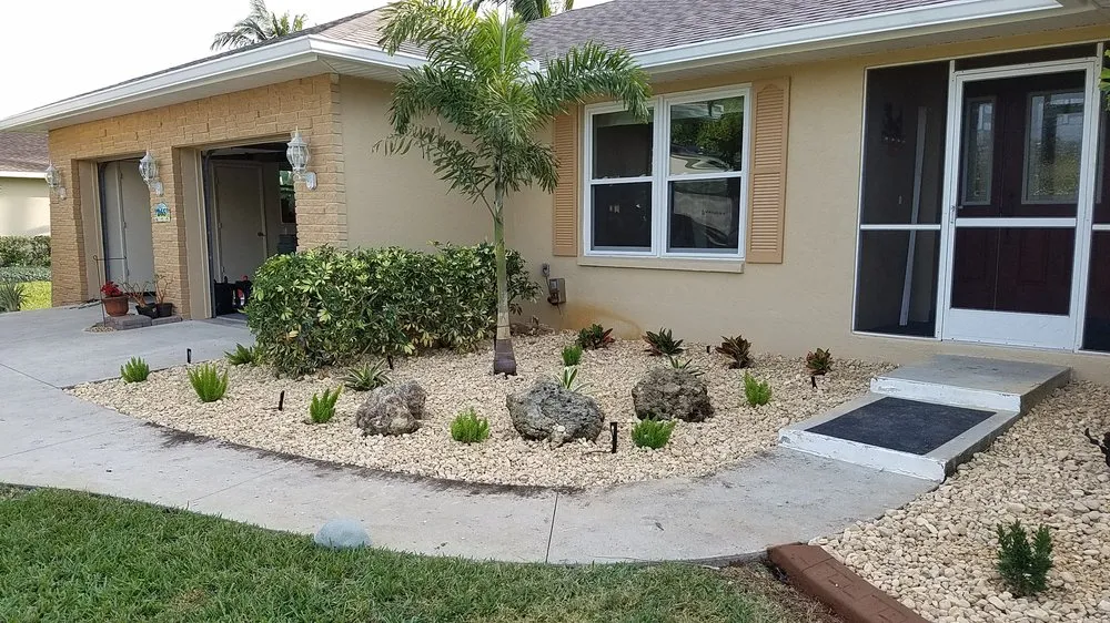 Top-rated yard cleanup service in Port Charlotte, FL - Kustomized Kurbing