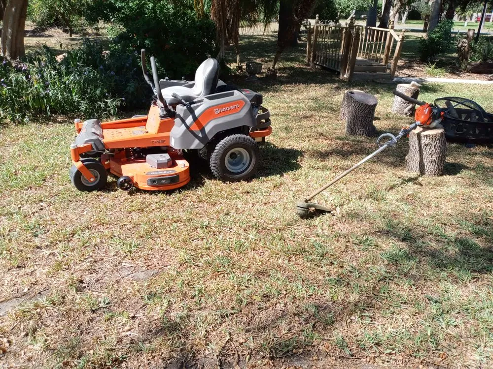 Affordable yard cleanup service for beautiful yards in Harlingen, TX by Kut and Kare Lawn Servcie